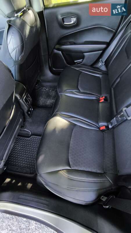 Внедорожник / Кроссовер Jeep Compass 2017 в Черкассах