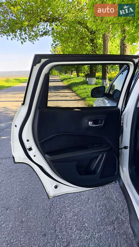 Внедорожник / Кроссовер Jeep Compass 2017 в Черкассах