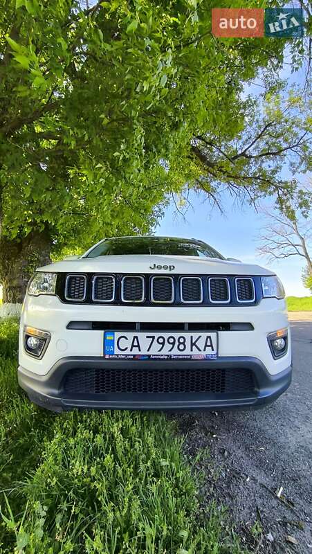 Внедорожник / Кроссовер Jeep Compass 2017 в Черкассах