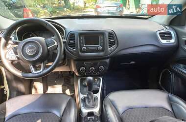 Внедорожник / Кроссовер Jeep Compass 2017 в Киеве