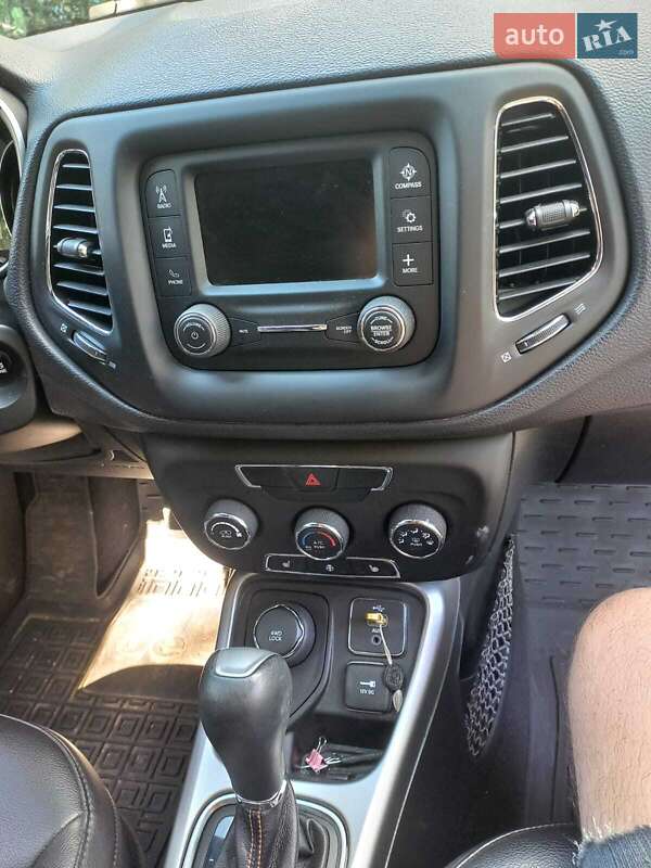 Внедорожник / Кроссовер Jeep Compass 2017 в Киеве