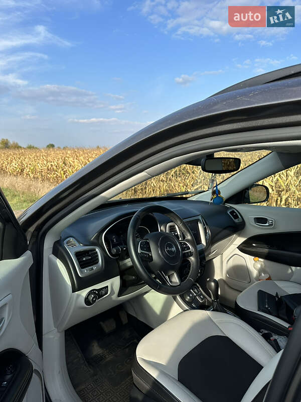 Внедорожник / Кроссовер Jeep Compass 2018 в Киеве фото 5 Внедорожник / Кроссовер Jeep Compass 2018 в Киеве