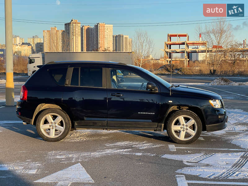 Внедорожник / Кроссовер Jeep Compass 2011 в Киеве