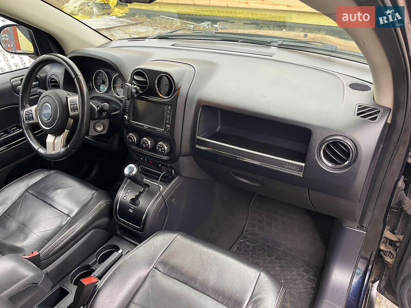 Внедорожник / Кроссовер Jeep Compass 2011 в Киеве
