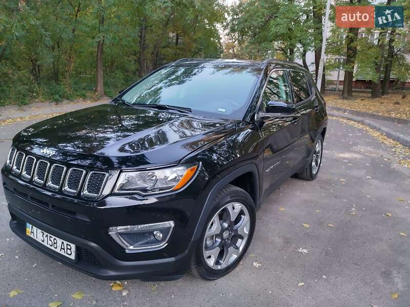 Внедорожник / Кроссовер Jeep Compass