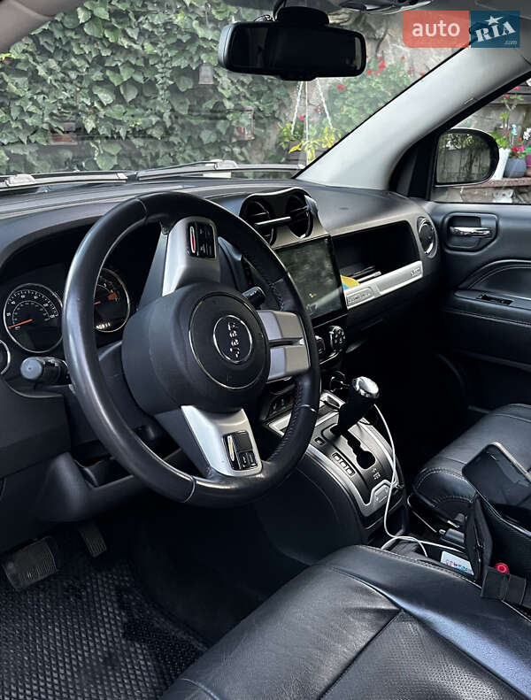 Внедорожник / Кроссовер Jeep Compass 2015 в Ивано-Франковске