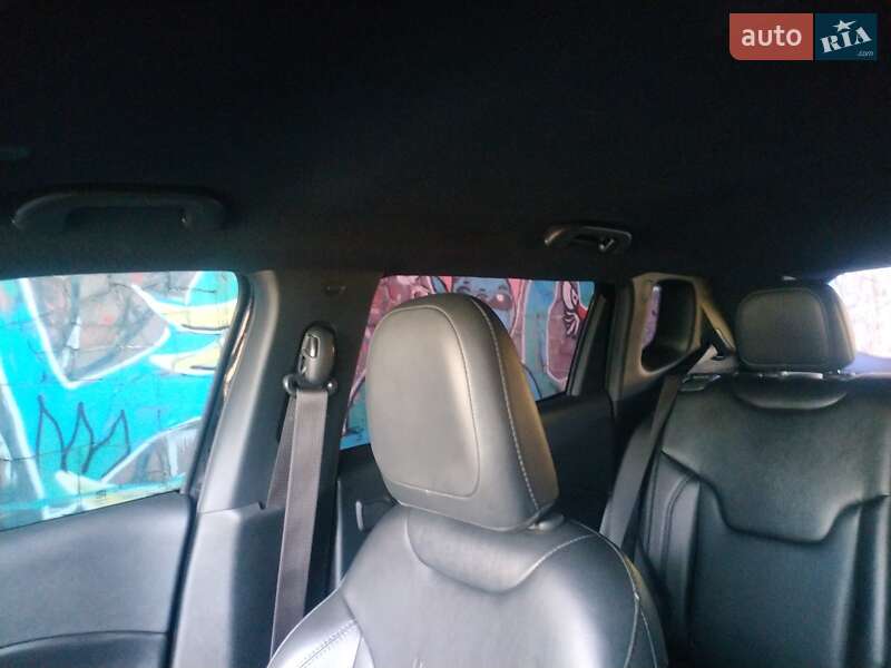 Позашляховик / Кросовер Jeep Compass 2019 в Дніпрі фото 23 Позашляховик / Кросовер Jeep Compass 2019 в Дніпрі