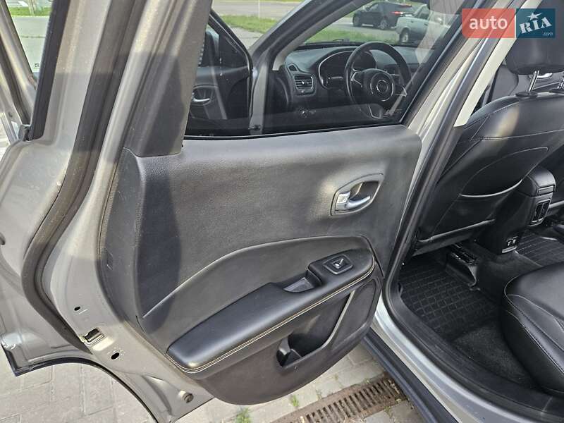 Внедорожник / Кроссовер Jeep Compass 2017 в Харькове