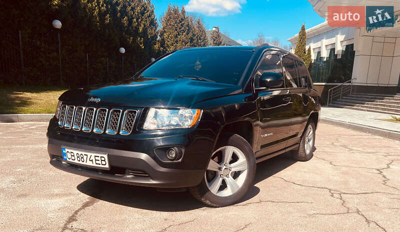 Позашляховик / Кросовер Jeep Compass