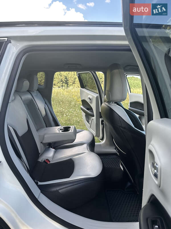 Позашляховик / Кросовер Jeep Compass 2019 в Луцьку фото 16 Позашляховик / Кросовер Jeep Compass 2019 в Луцьку