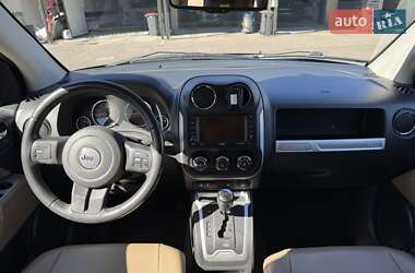 Внедорожник / Кроссовер Jeep Compass 2014 в Киеве