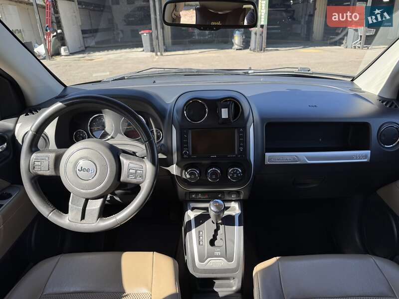 Внедорожник / Кроссовер Jeep Compass 2014 в Киеве