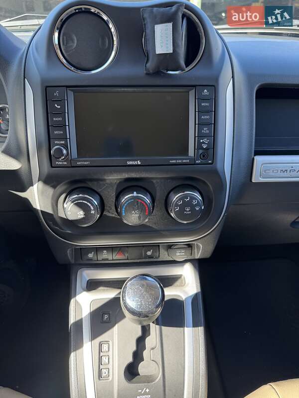 Внедорожник / Кроссовер Jeep Compass 2014 в Киеве