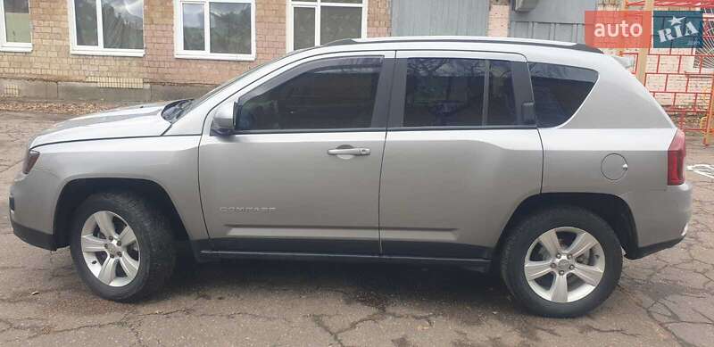 Внедорожник / Кроссовер Jeep Compass 2016 в Киеве