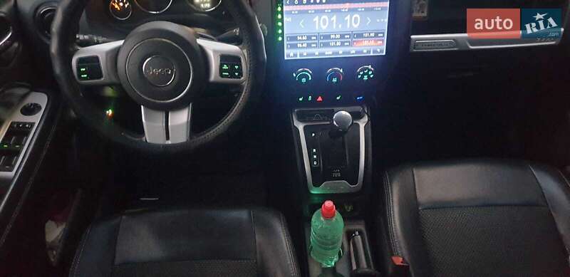 Внедорожник / Кроссовер Jeep Compass 2016 в Киеве