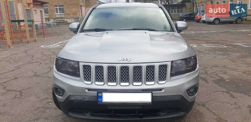 Внедорожник / Кроссовер Jeep Compass 2016 в Киеве