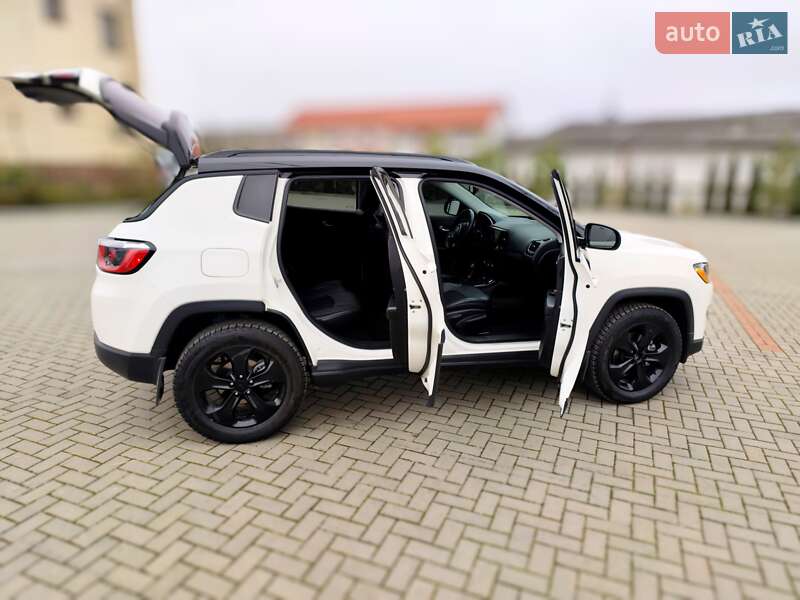 Внедорожник / Кроссовер Jeep Compass 2018 в Золочеве