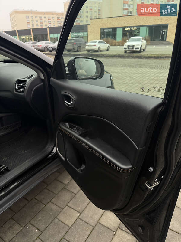 Внедорожник / Кроссовер Jeep Compass 2018 в Хмельницком фото 17 Внедорожник / Кроссовер Jeep Compass 2018 в Хмельницком