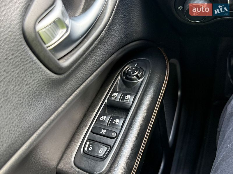 Внедорожник / Кроссовер Jeep Compass 2018 в Львове фото 22 Внедорожник / Кроссовер Jeep Compass 2018 в Львове