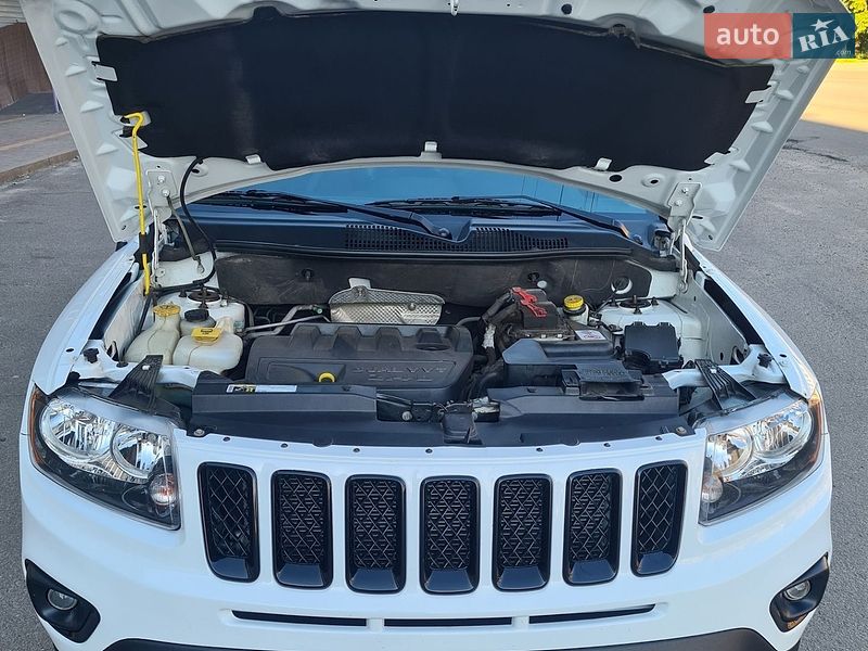 Внедорожник / Кроссовер Jeep Compass 2015 в Конотопе