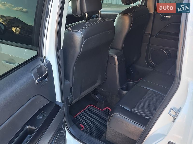 Внедорожник / Кроссовер Jeep Compass 2015 в Конотопе