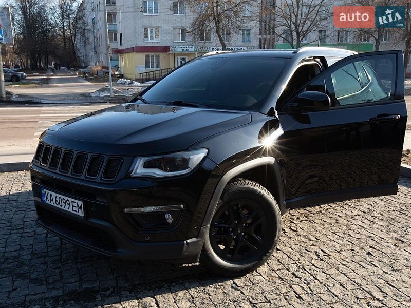 Внедорожник / Кроссовер Jeep Compass 2018 в Чернигове