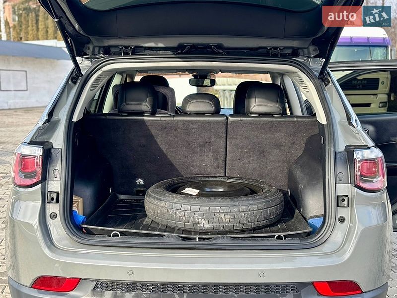 Позашляховик / Кросовер Jeep Compass 2020 в Чернівцях