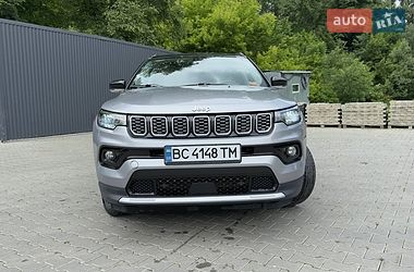 Позашляховик / Кросовер Jeep Compass 2021 в Стебнику
