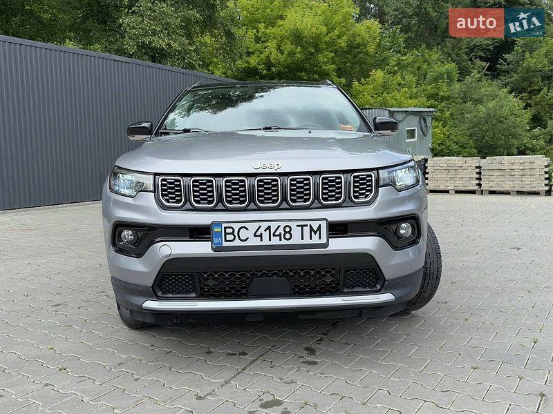 Позашляховик / Кросовер Jeep Compass 2021 в Стебнику