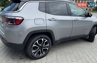 Позашляховик / Кросовер Jeep Compass 2021 в Стебнику