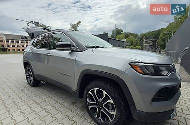 Позашляховик / Кросовер Jeep Compass 2021 в Стебнику