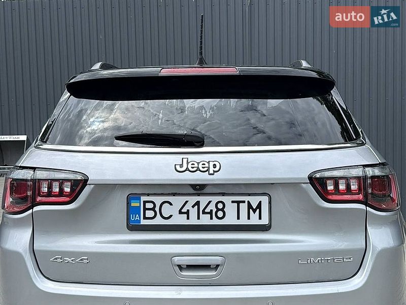 Позашляховик / Кросовер Jeep Compass 2021 в Стебнику
