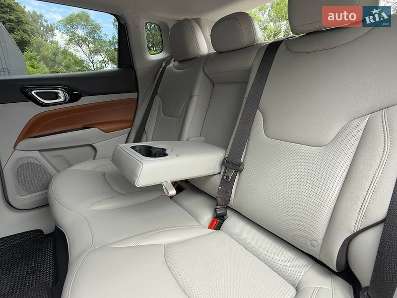 Позашляховик / Кросовер Jeep Compass 2021 в Стебнику