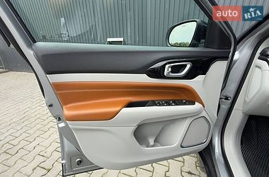 Позашляховик / Кросовер Jeep Compass 2021 в Стебнику