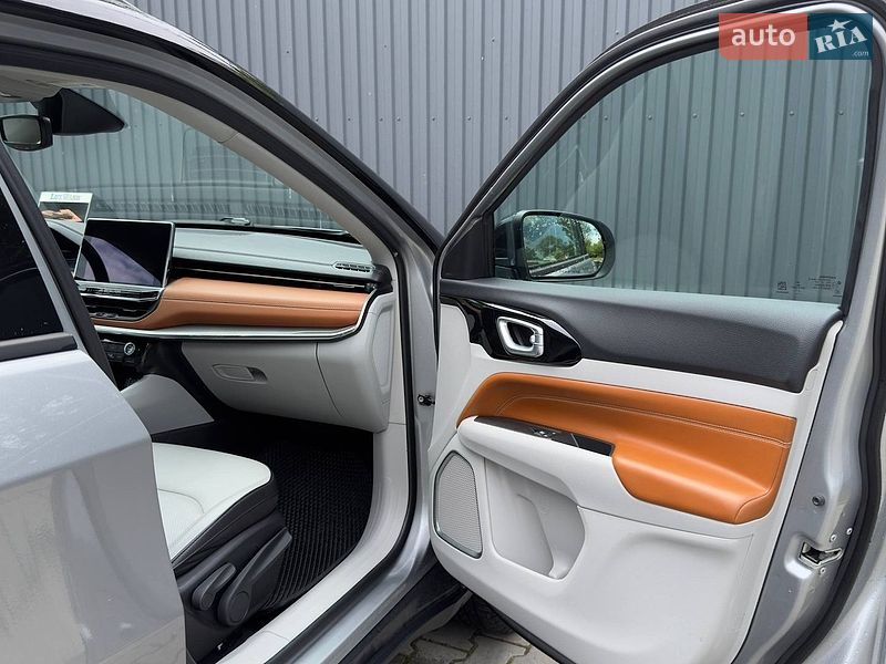 Позашляховик / Кросовер Jeep Compass 2021 в Стебнику