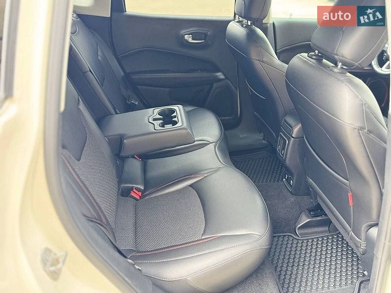 Внедорожник / Кроссовер Jeep Compass 2018 в Днепре