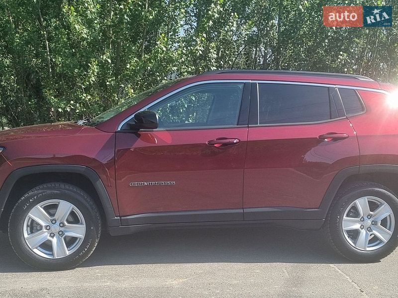 Внедорожник / Кроссовер Jeep Compass 2022 в Киеве