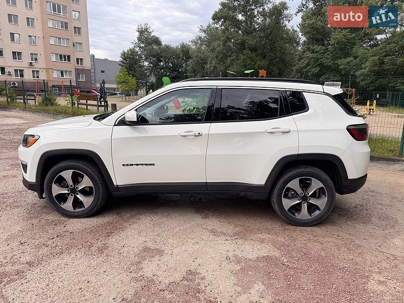 Позашляховик / Кросовер Jeep Compass 2017 в Києві