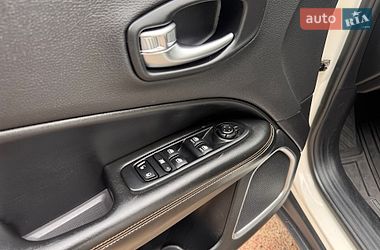 Позашляховик / Кросовер Jeep Compass 2017 в Києві