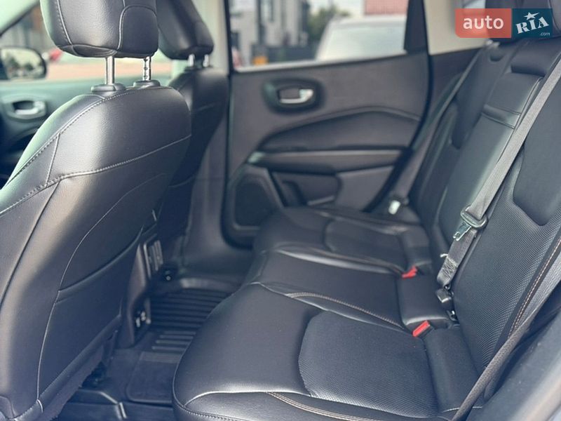 Внедорожник / Кроссовер Jeep Compass 2017 в Ивано-Франковске
