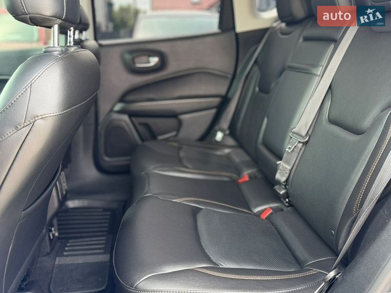 Внедорожник / Кроссовер Jeep Compass 2017 в Ивано-Франковске