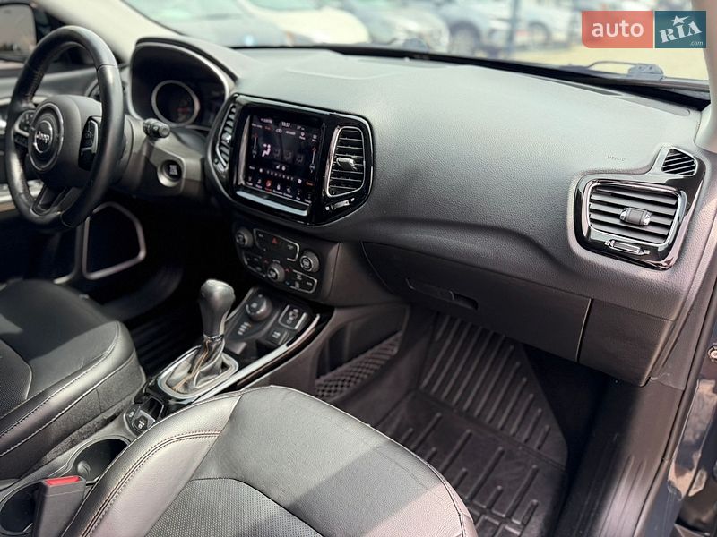 Внедорожник / Кроссовер Jeep Compass 2017 в Ивано-Франковске