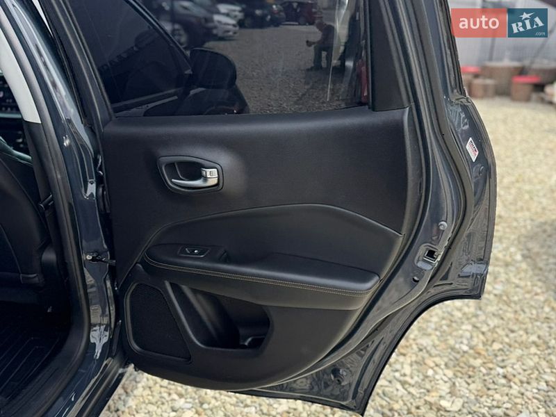 Внедорожник / Кроссовер Jeep Compass 2017 в Ивано-Франковске