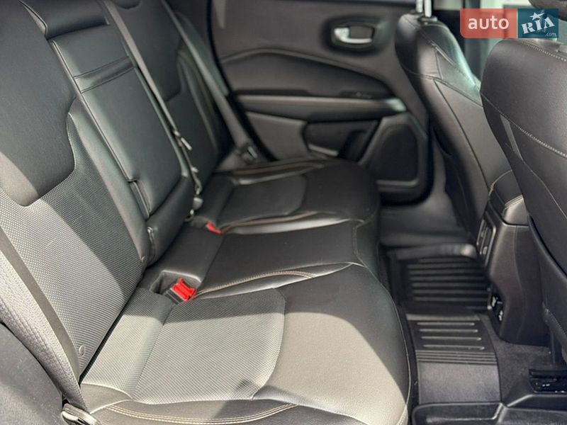 Внедорожник / Кроссовер Jeep Compass 2017 в Ивано-Франковске