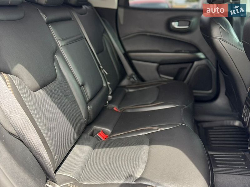 Внедорожник / Кроссовер Jeep Compass 2017 в Ивано-Франковске