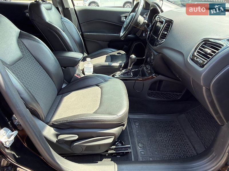 Внедорожник / Кроссовер Jeep Compass 2018 в Киеве фото 11 Внедорожник / Кроссовер Jeep Compass 2018 в Киеве