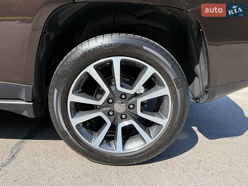 Внедорожник / Кроссовер Jeep Compass 2013 в Киеве
