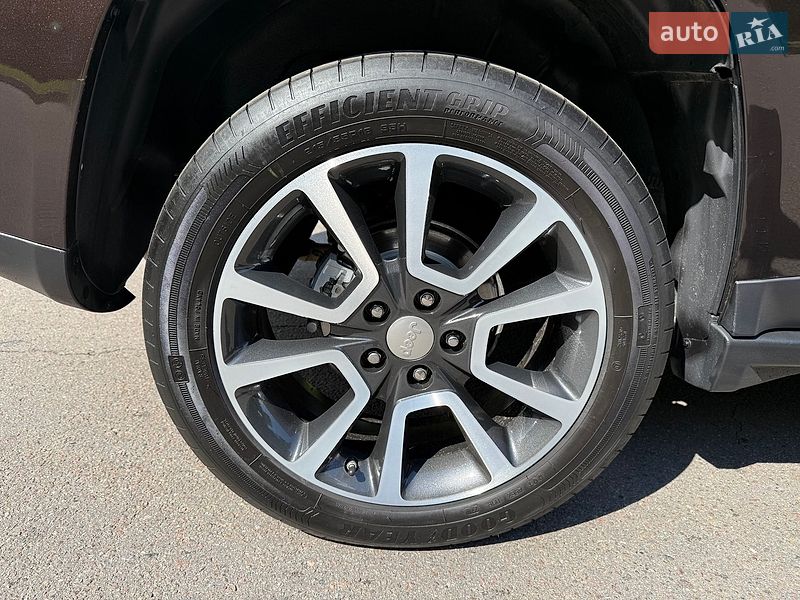 Внедорожник / Кроссовер Jeep Compass 2013 в Киеве