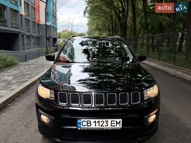 Внедорожник / Кроссовер Jeep Compass 2017 в Чернигове