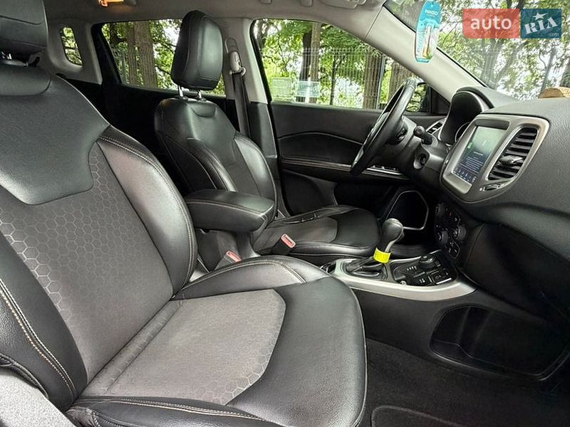 Внедорожник / Кроссовер Jeep Compass 2017 в Чернигове